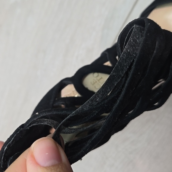 Vince Camuto Women Black Suede Strappy Heels Open Pump Toe Shoes Sz 8M - Picture 12 of 12